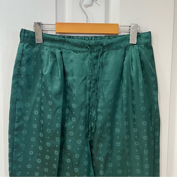 La Vie En Rose Green Satin Pajama Top and Bottom Matching Set - Picture 8 of 16